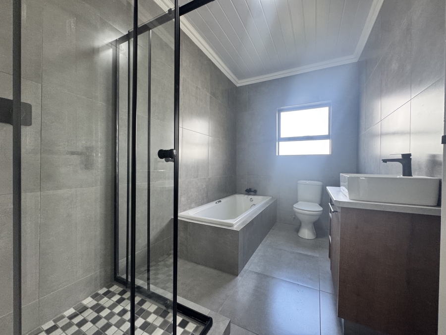 3 Bedroom Property for Sale in Flamwood North West